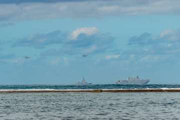Cuatro países participan en ejercicios de desembarco frente a Las Canteras (Foto Antonio Rico)